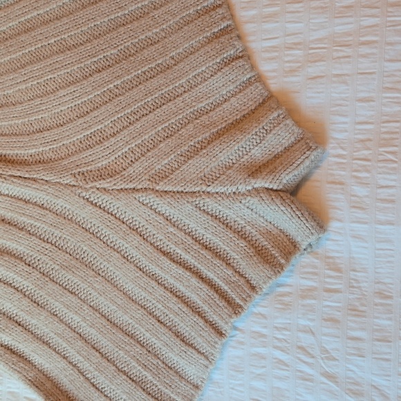 NWT*BLANK NYC Give It Back ribbed sweater shorts womens size Medium - Picture 8 of 8